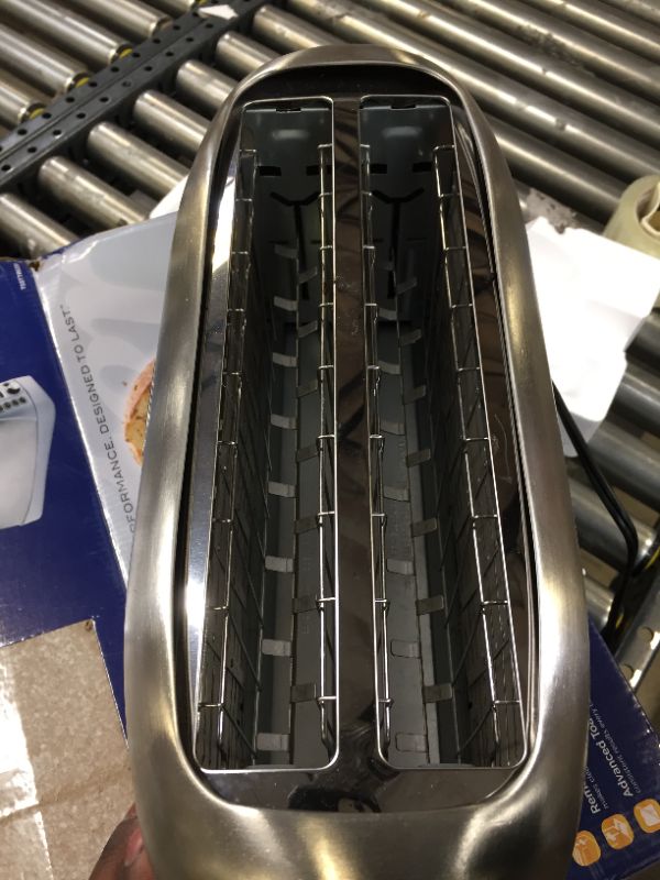 Photo 4 of Oster 4-Slice Long-Slot Toaster