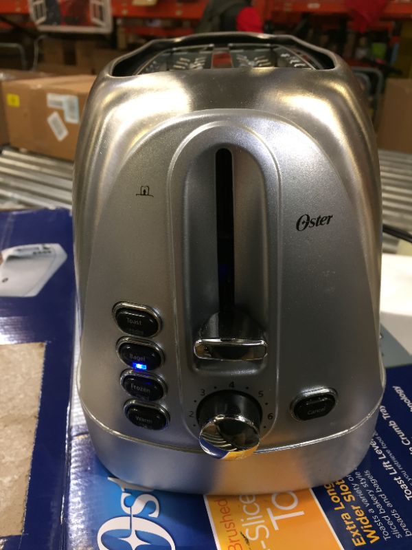 Photo 2 of Oster 4-Slice Long-Slot Toaster