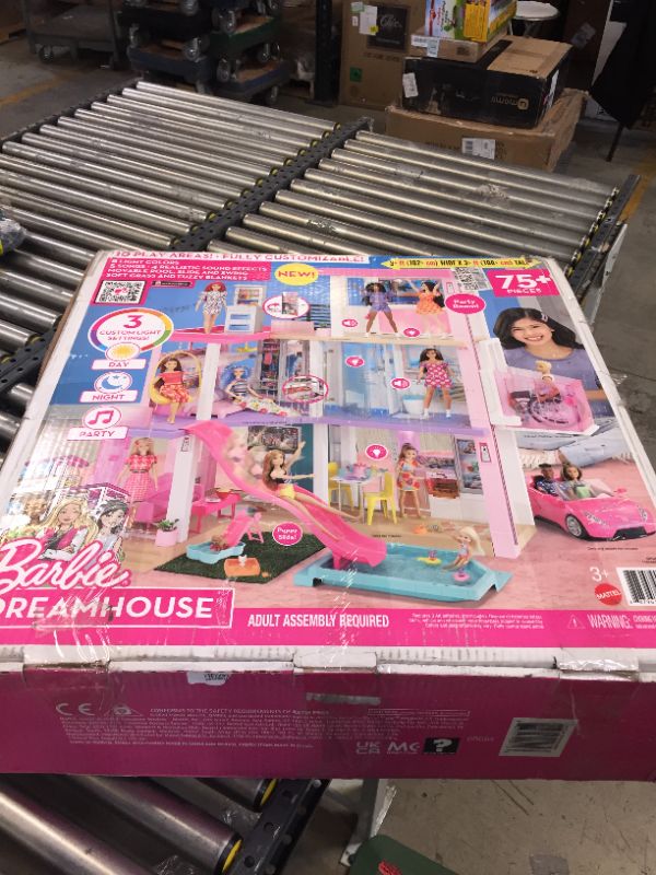 Photo 4 of Barbie Dream House