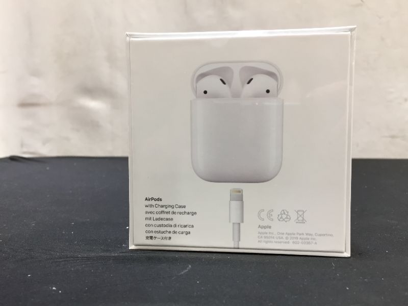 Photo 4 of --BRAND NEW FACTORY SEALED--Apple AirPods (2nd Generation)
