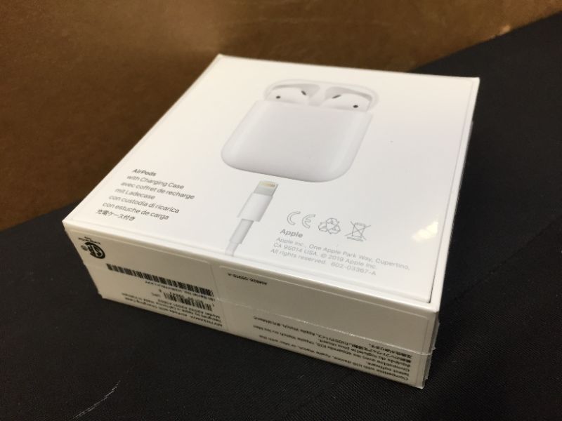 Photo 7 of ***Brand New Factory Sealed**Apple AirPods (2nd Generation)
