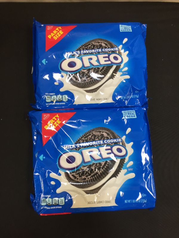 Photo 2 of 2 PACK - OREO Chocolate Sandwich Cookies, Party Size, 9.5 Oz
EXP APRIL 2022