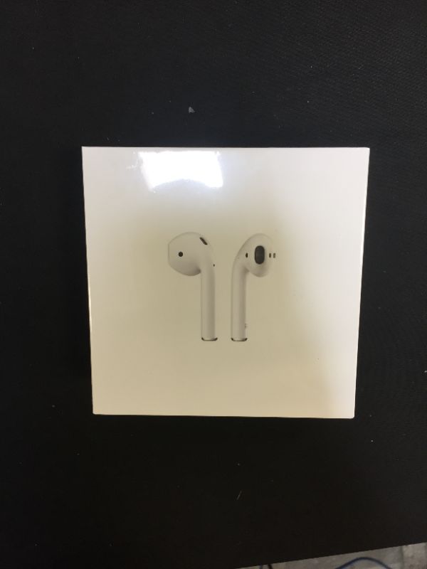 Photo 2 of Apple AirPods (2nd Generation)