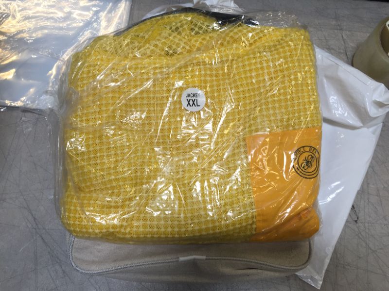 Photo 2 of Humble Bee 520 Aero Beekeeping Smock with Round Veil (2XL)