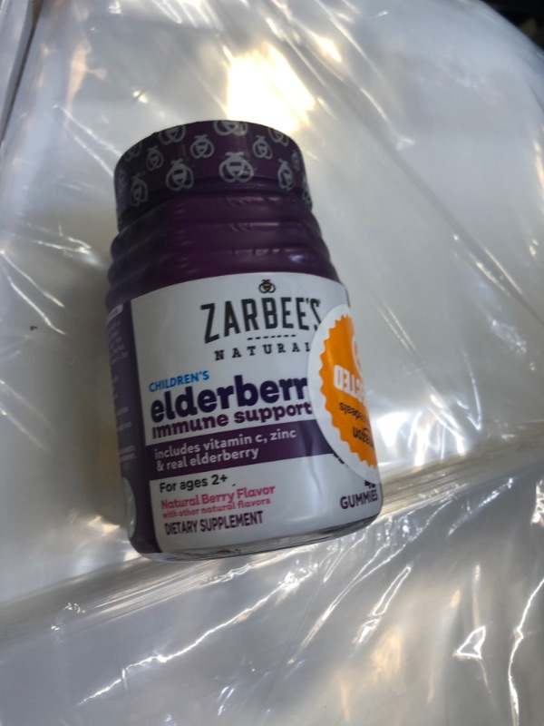 Photo 2 of Zarbee's Naturals Children's Elderberry Immune Support with Vitamin C & Zinc, Natural Berry Flavor, 42 Gummies  EXP MAY 2022
