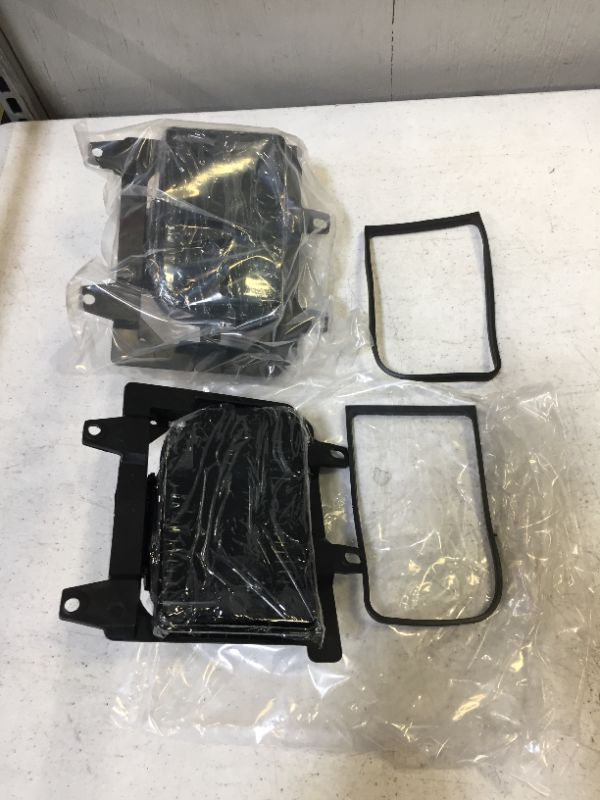 Photo 1 of 2 PCK LIGHTS FOR UNKNOWN SOURCE