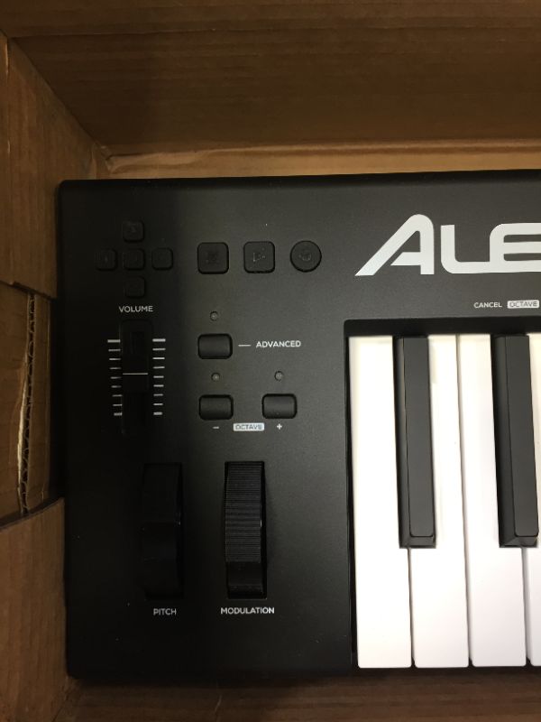 Photo 3 of Alesis Q88 88-key USB MIDI Keyboard Controller