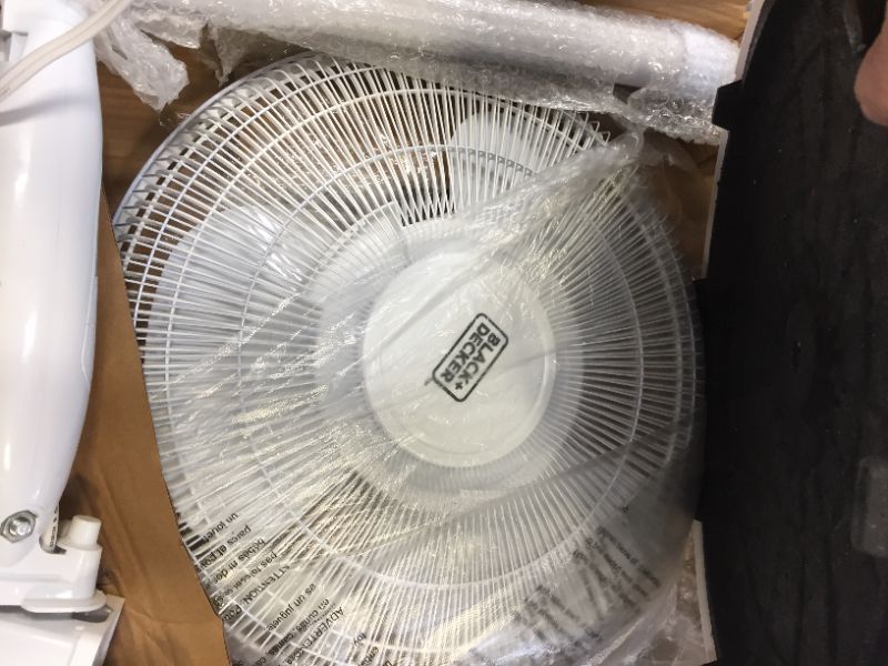 Photo 5 of Black & Decker, White 16" Stand Fan with Remote