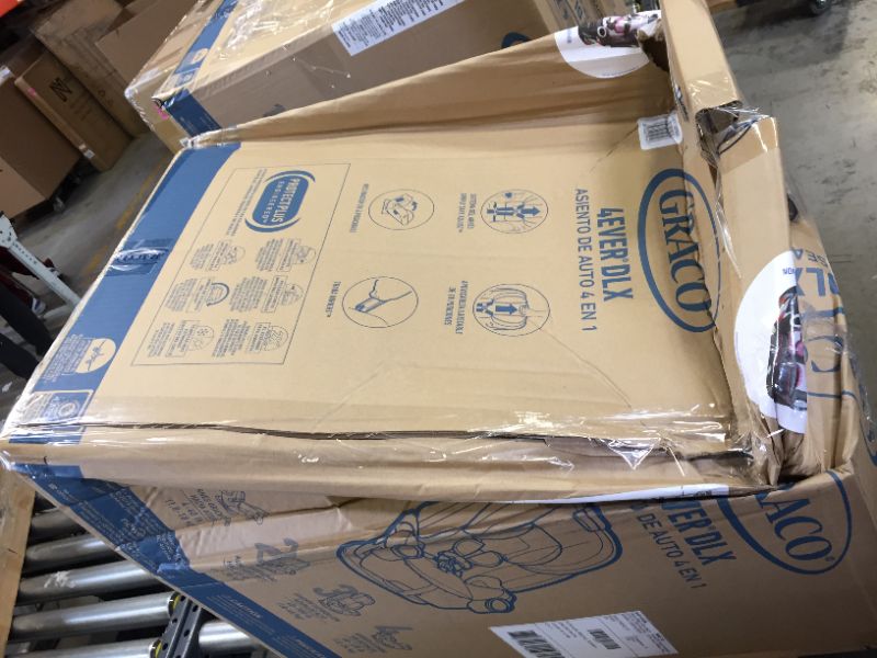 Photo 5 of Graco 4Ever DLX 4 in 1 Car Seat | Infant to Toddler Car Seat-----box damage only 