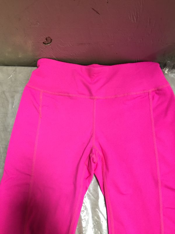 Photo 2 of Women's Capri leggings with bow at end 
size L