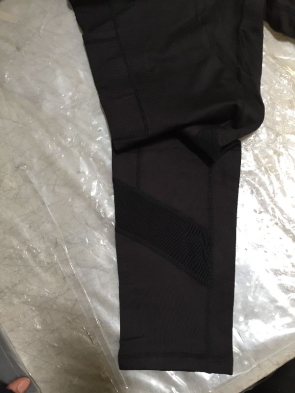 Photo 1 of Women's Capri mesh leggings (black) 
size M