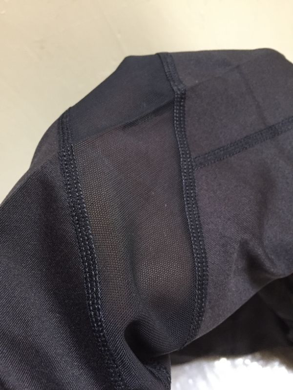 Photo 1 of Women's Capri mesh leggings (black) 
size M