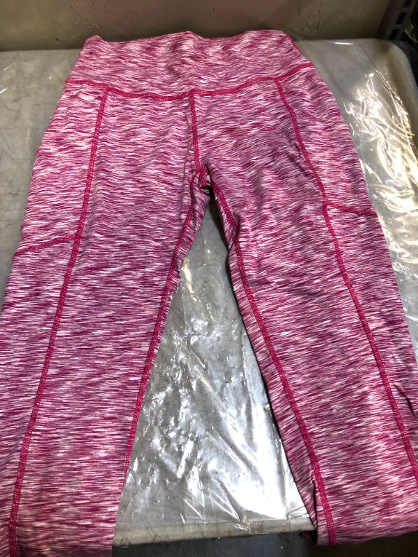 Photo 1 of  women's high waisted Capri leggings (pink) (detail in the back)
size S