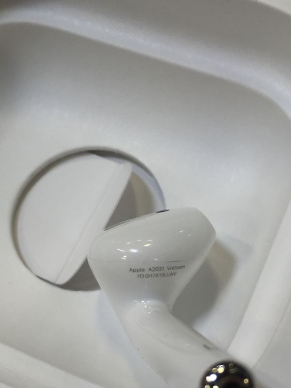 Photo 3 of Apple AirPods (2nd Generation) FACTORY SEALED