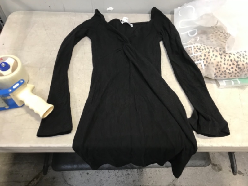 Photo 1 of CUPSHE Women's Black Long Sleeve Dress (XS)