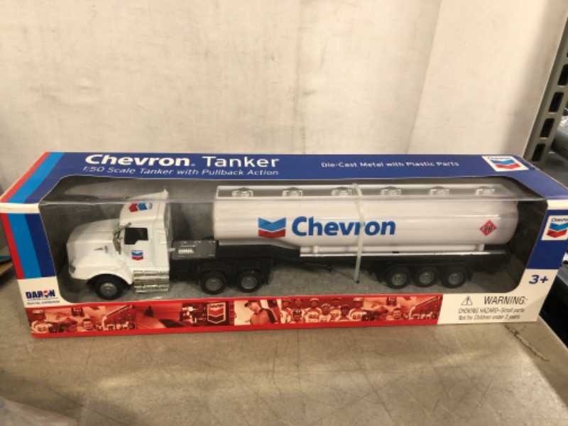 Photo 2 of Daron GW182006 Chevron Tanker Truck 1-48 Toy
