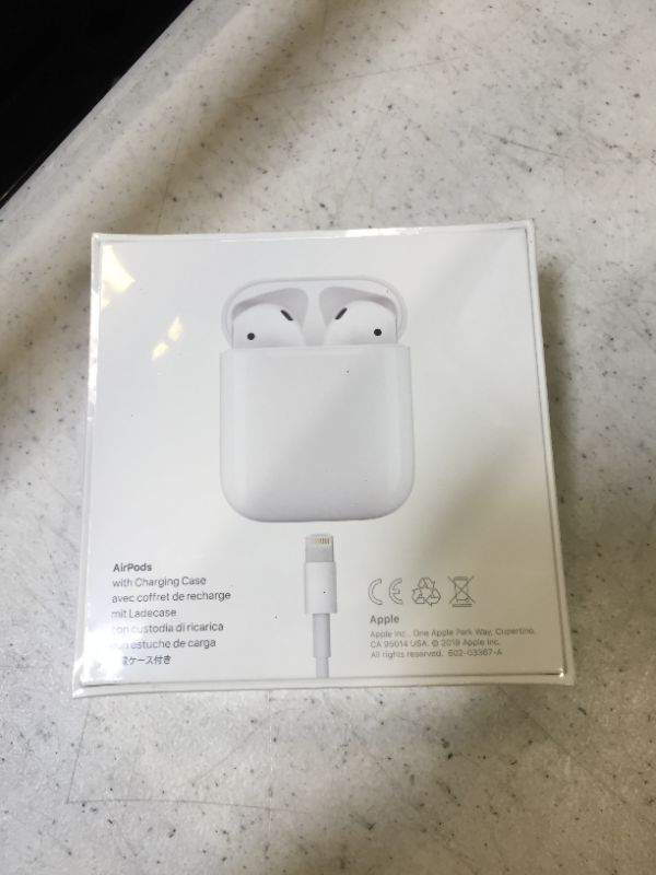 Photo 6 of Apple AirPods (2nd Generation)
