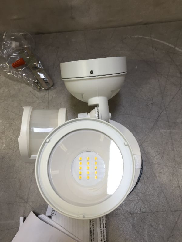 Photo 4 of 180° White Motion Activated Sensor Twin-Head Round Outdoor Integrated LED Security Flood Light (unable to test in facilities)