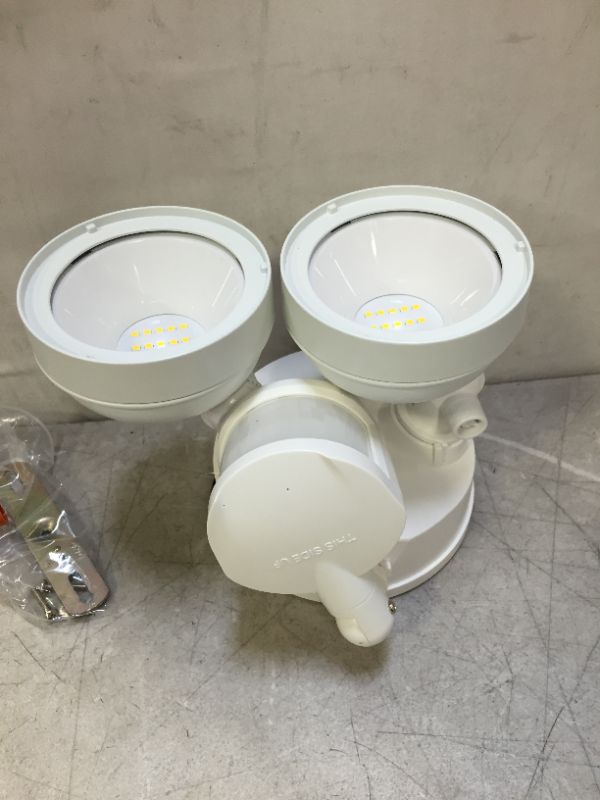 Photo 2 of 180° White Motion Activated Sensor Twin-Head Round Outdoor Integrated LED Security Flood Light (unable to test in facilities)