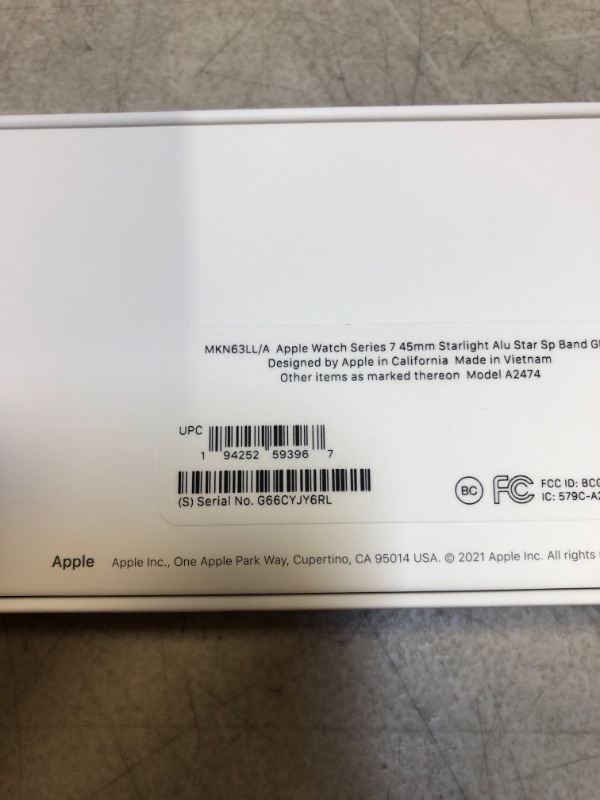 Photo 9 of Apple Watch Series 7 (GPS) 45mm Starlight Aluminum Case with Starlight Sport Band - Starlight - FACTORY SEALED IN BOX 

