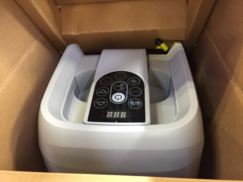 Photo 1 of Bestway SaluSpa 71" x 26" Helsinki AirJet Inflatable Hot Tub
--- Factory Sealed----- ---