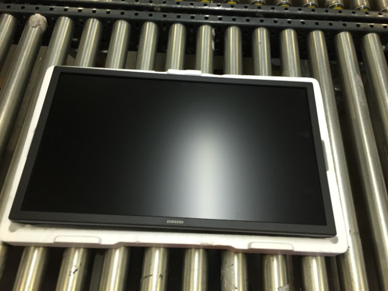 Photo 1 of SAMSUNG S31A Series 24-Inch FHD 1080p Computer Monitor, HDMI, VGA (D-Sub), VESA Compatible, Flicker Free Mode, Eye Saver Mode (LS24A310NHNXZA)

