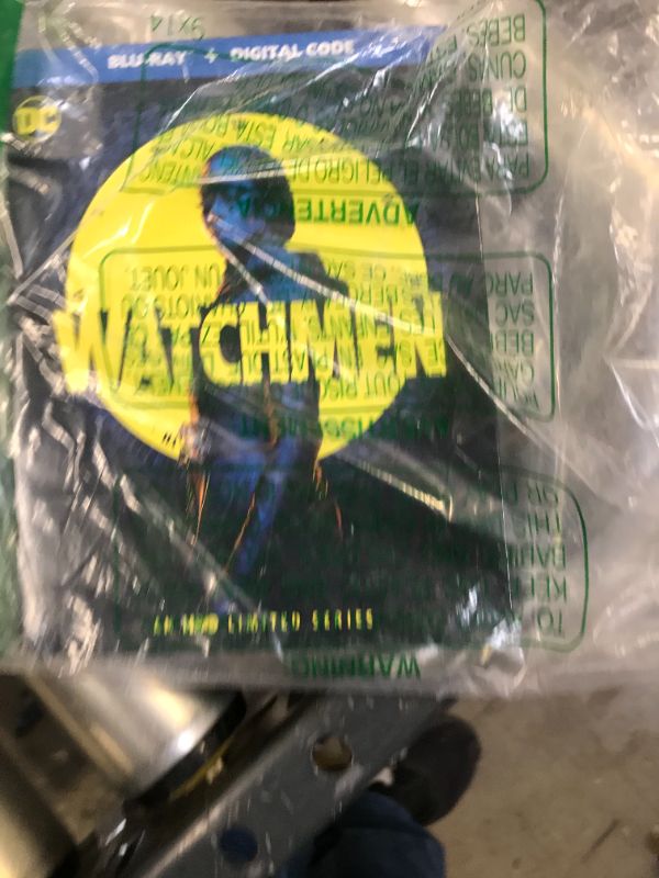 Photo 2 of Watchmen: An HBO Limited Series (Blu-ray + Digital)
