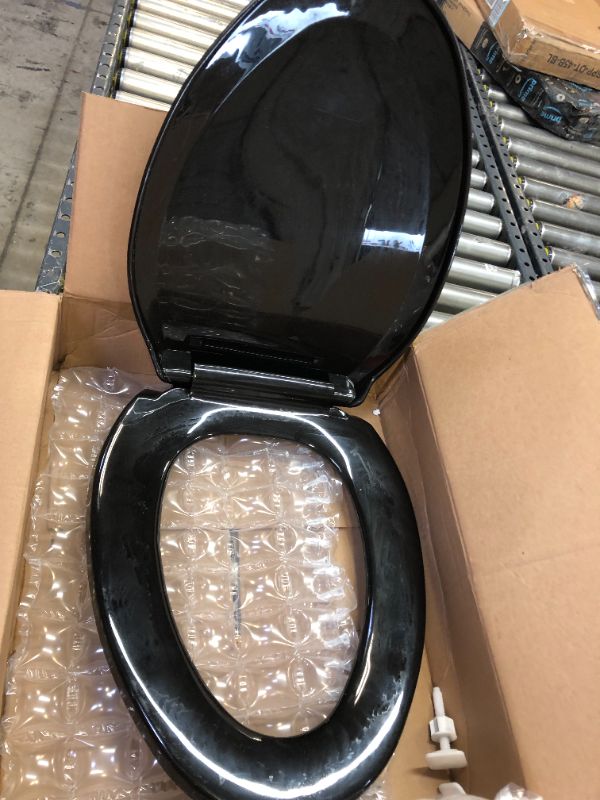 Photo 2 of 18 inches long toilet seat color black