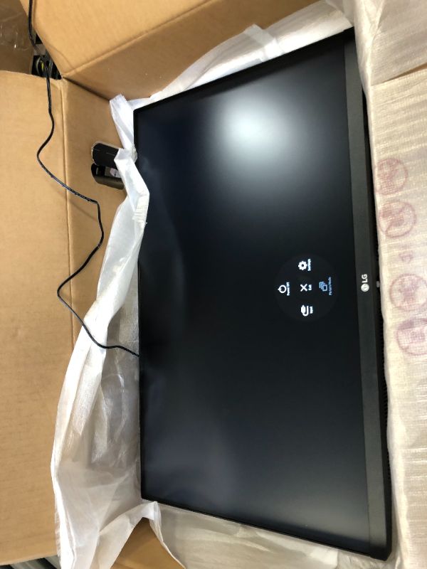Photo 1 of LG 24QP500-B 24" QHD IPS Display Monitor with HDR 10 and AMD FreeSync
