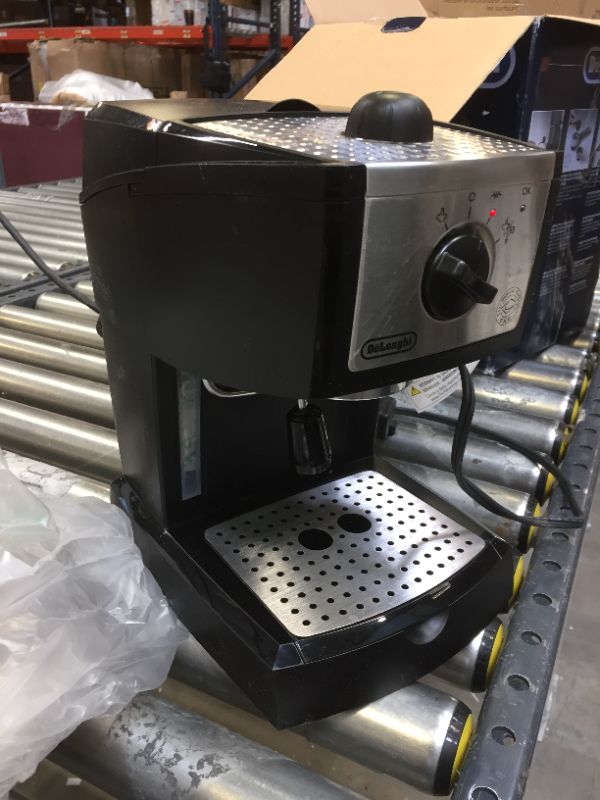 Photo 4 of De'Longhi Pump Espresso Maker in Black/Stainless