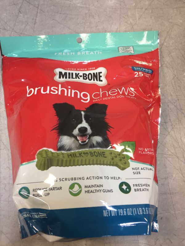 Photo 2 of Milk-Bone Brushing Chews Daily Dental Dog Treats, Fresh Breath, Small-Medium, 19.6 Ounces, 25 Bones Per Bag exp- 08/22