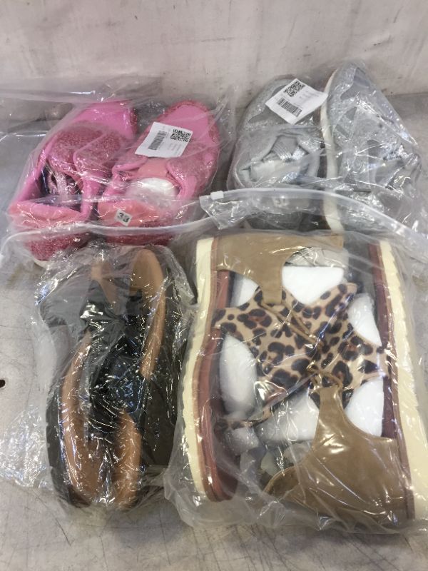 Photo 1 of 4 pack variety womens shoes ( different brands different sizes ) 