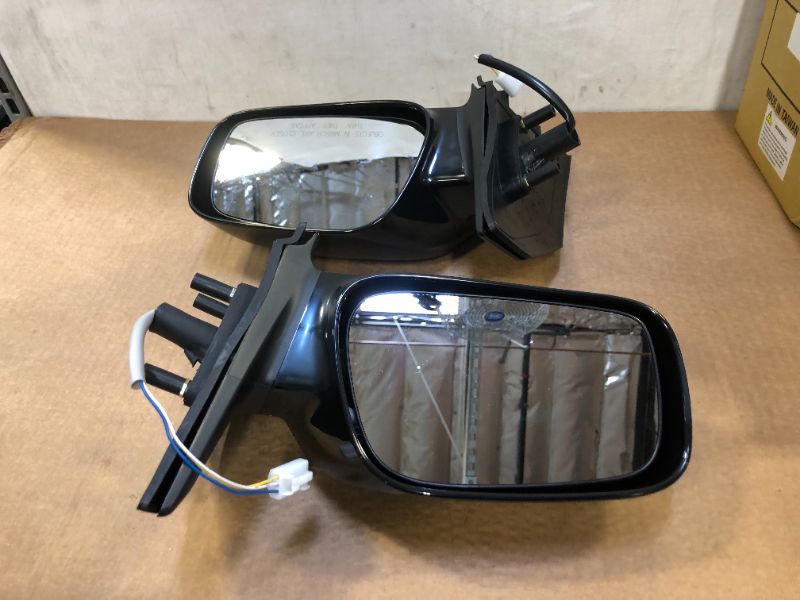 Photo 2 of  Generic Power Heated Side View Mirror Right/Left  

