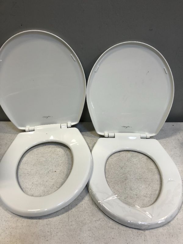 Photo 1 of ( 2 PACK) Mayfair Slow Close Round Plastic Toilet Seat in White with STA-TITE (Assembled Product Dimensions (L x W x H) 16.62 x 14.69 x 1.94 Inches) 