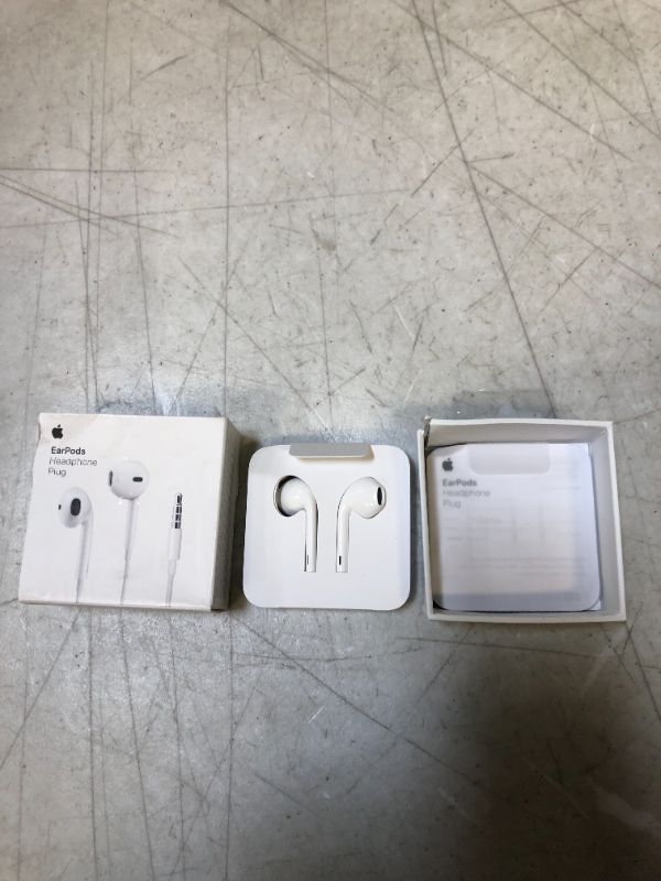 Photo 2 of Apple - EarPods™ with 3.5mm Plug - White