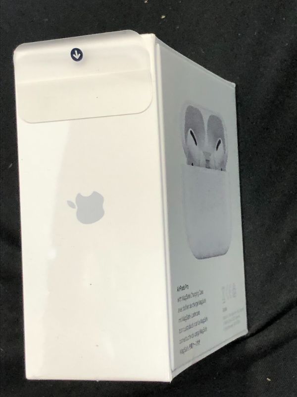 Photo 4 of Apple AirPods Pro
