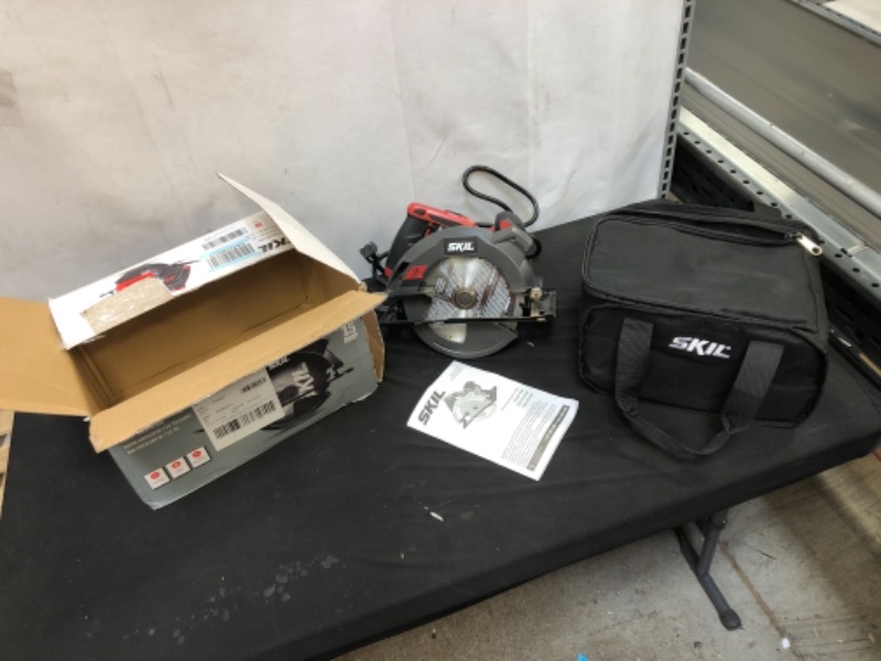 Photo 1 of SKIL 15 Amp 7-1/4 Inch Circular Saw with Single Beam Laser Guide - 5280-01
