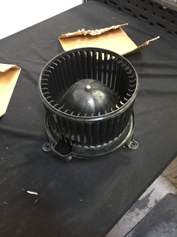 Photo 2 of AUTOMOTIVE BLOWER MOTOR (UNKNOWN VEHICLE FIT)