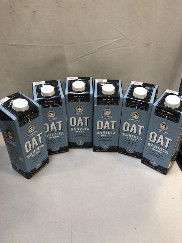 Photo 2 of (6Pack) Califia Farms Unsweetened Oatmilk Barista Blend, 32 Oz Whole Rolled Oats Dairy Free Gluten-Free Vegan Plant Based Non-GMO

exp may 11 2022