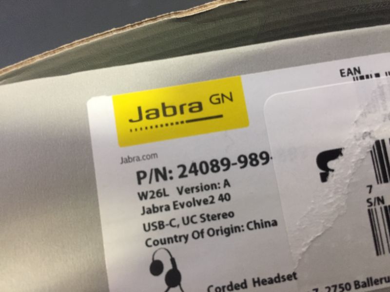 Photo 8 of ***OPEN BOX*** Jabra Evolve2 40 USB-C UC Stereo Headset (tested)
damaged package