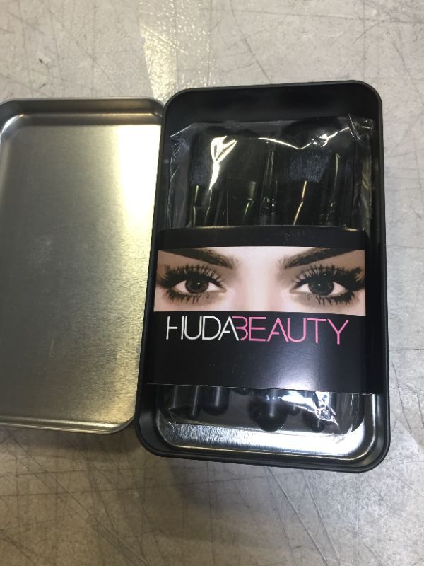 Photo 3 of HUDA BEAUTY MAKEUP BRUSH KIT