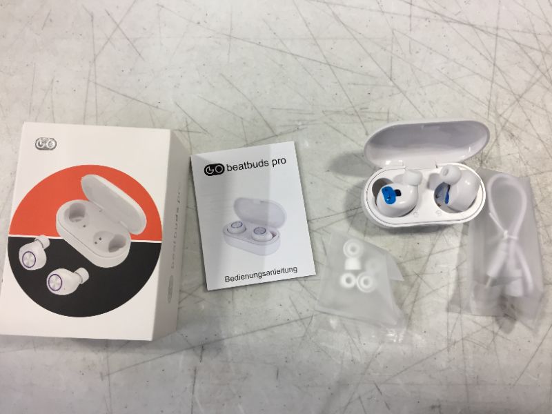 Photo 2 of Rechargeable Bluetooth earbuds color white 
