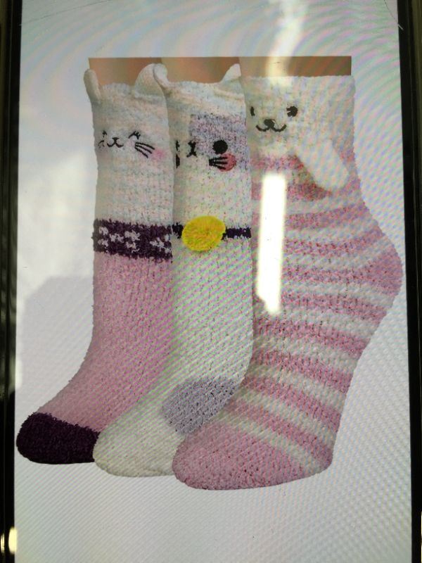 Photo 1 of 3 PAIRS WOMENS FUZZY SOCKS CUTE ANIMAL SLIPPER SOCKS PINK/OFF WHITE
