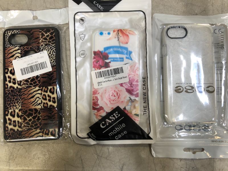 Photo 1 of Various phone cases comes as shown 