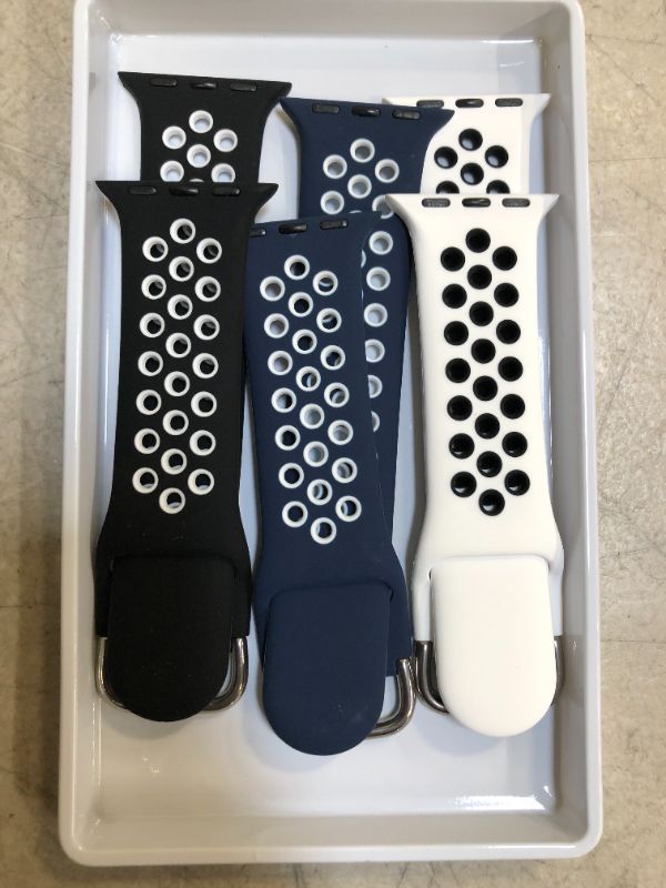 Photo 1 of 3 Silicone apple watch bands 38mm