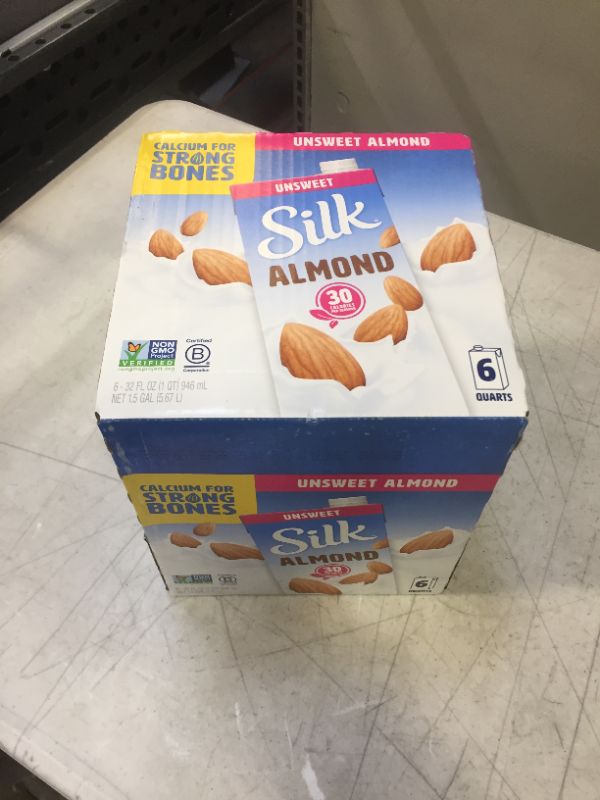 Photo 2 of (Pack of 6) Silk Shelf-Stable Unsweetened Vanilla Almond Milk, 1 Quart EXP SEPTEMBER 2022
