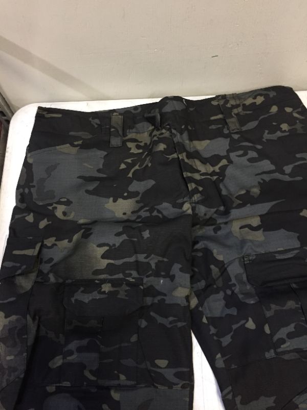 Photo 2 of men's camo army pants size XL