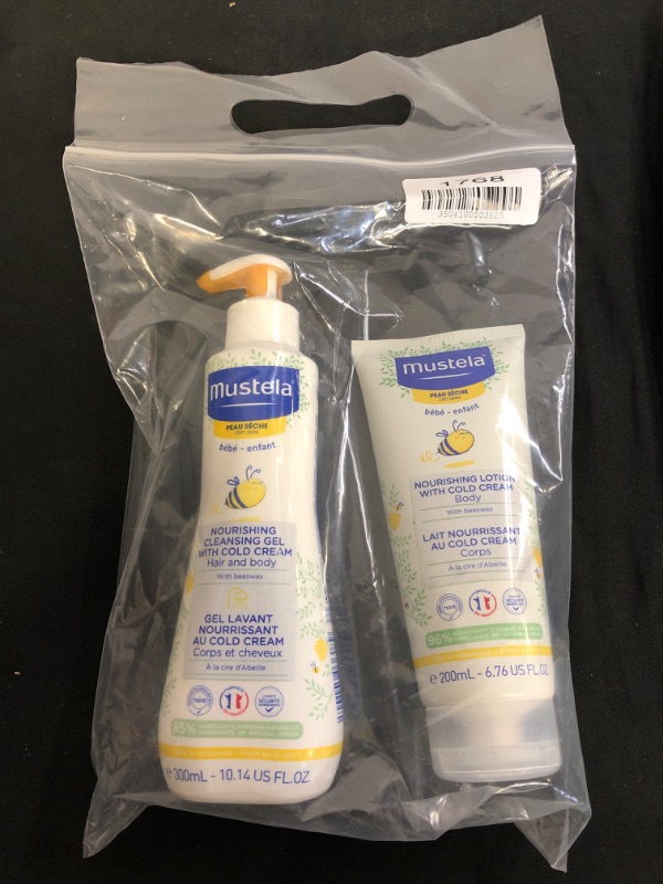Photo 2 of Mustela Baby Bath Time Gift Set - Baby Skin Care Essentials with Natural Ingredients - For Very Sensitive, Eczema-Prone, Normal or Dry Skin
EXP 07/20/23, 10/20/23