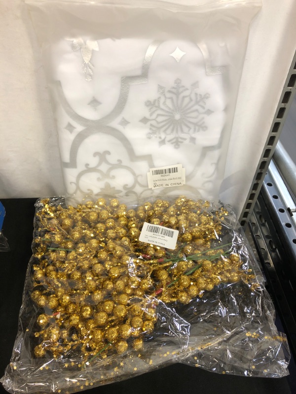 Photo 3 of 2PC LOT
24 Pcs Golden Christmas Artificial Holly Berries,7.9 Inch Christmas Berries Picks for DIY Crafts,Christmas Tress,Wreath,Berry Branch for Wedding Home and Party Decor

Wlflash Christmas Tree Skirt 48 Inches Snowy Pattern Xmas Tree Skirts Large Chri