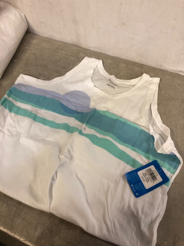 Photo 2 of Columbia Women's Daisy Days Graphic Tank
SIZE 2XL 